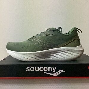 Men’s Saucony Triumph 22